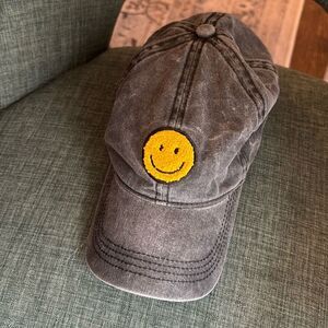 David & Young Smiley Face felt patch baseball hat cap stonewash black EUC!